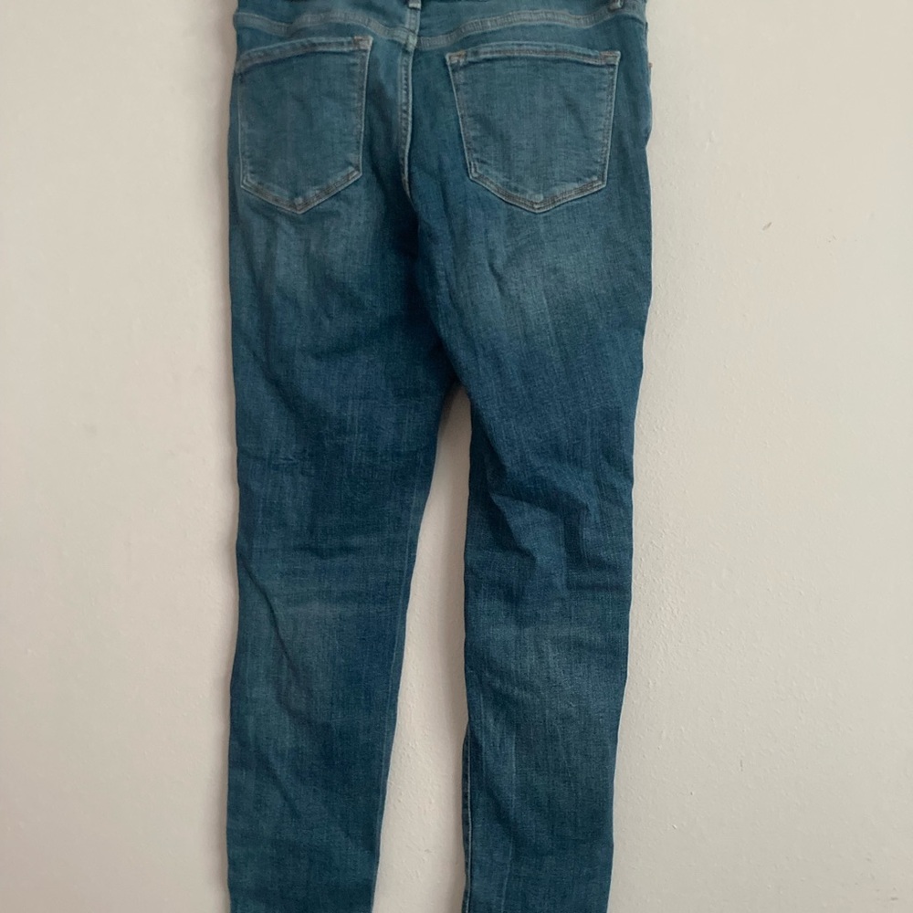 Old Navy Rockstar ripped mid- rise jeans - Picture 3 of 5